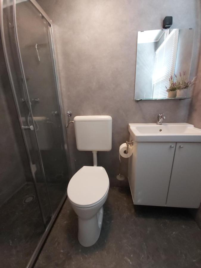 Bospareltjes Luxe Chalets Alleen Voor Recreatie 오이스터위지크 외부 사진